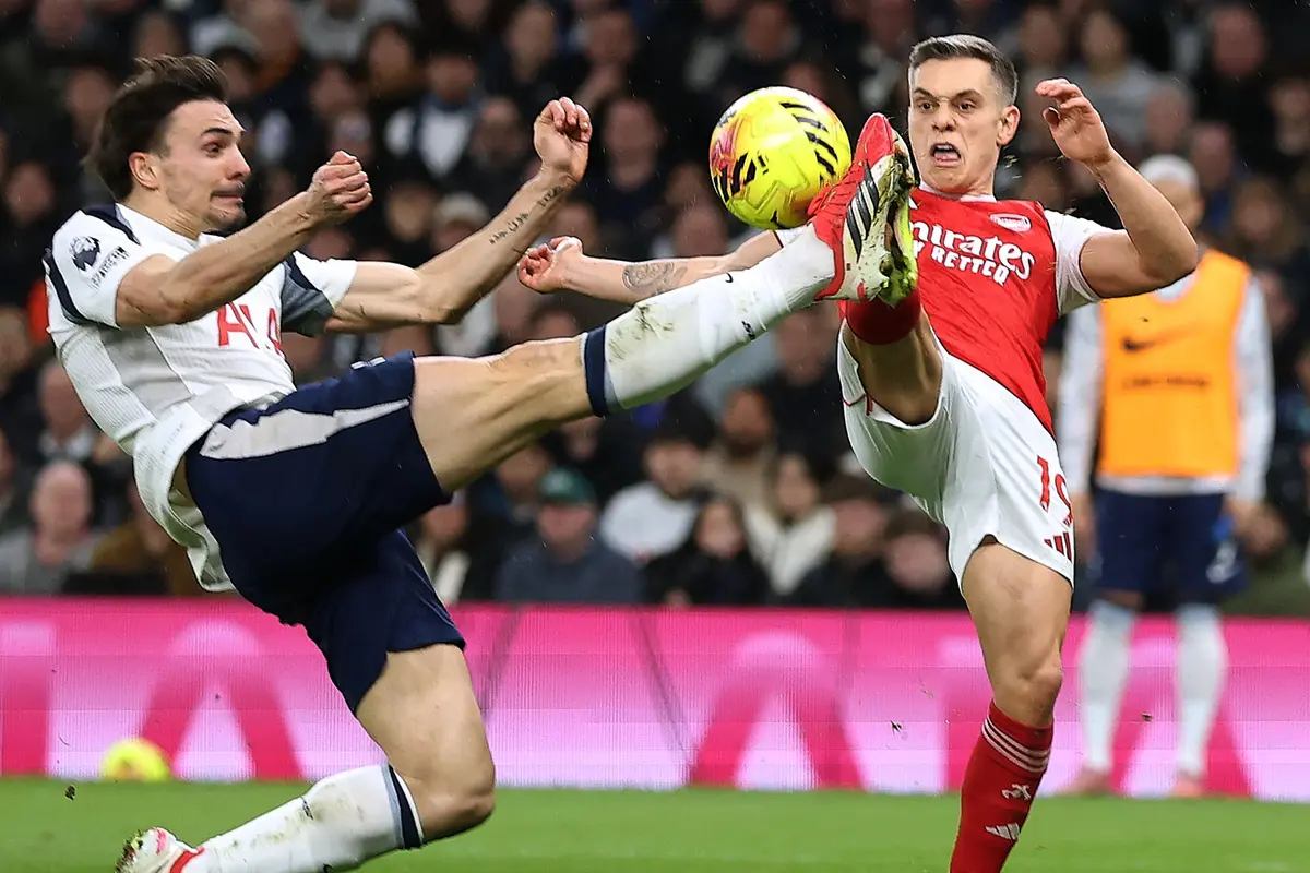 Foto: Hajar Tottenham Hotspur, Arsenal Jaga Jarak di Puncak Klasemen Liga Inggris 2025/2026