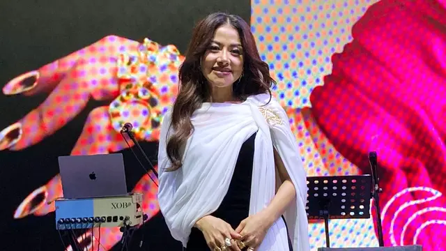Penyanyi Asrilia