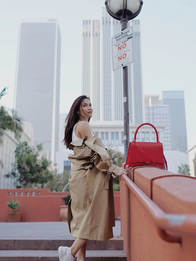 9 Koleksi Tas Mewah Pevita Pearce Senilai Puluhan Juta, Kunci Tampil Memesona dengan Bare Face