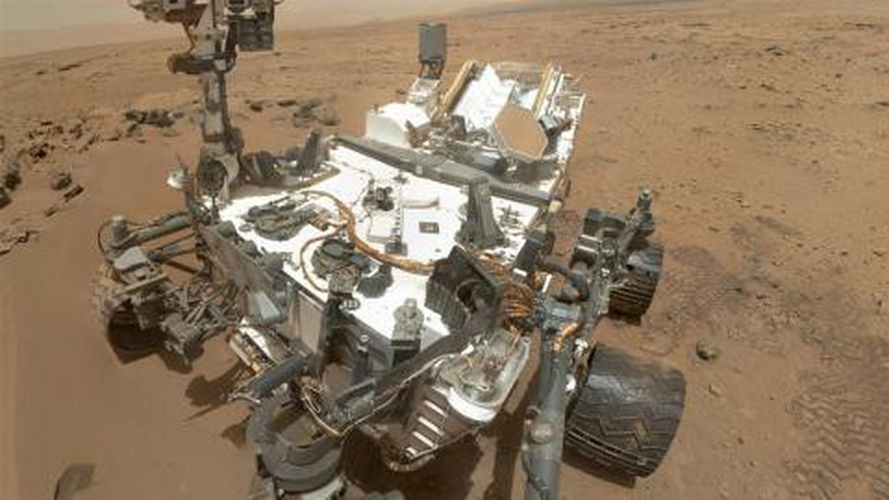 Curiosity pun tampil narsis