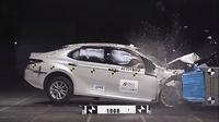 Uji tabrak all new Toyota Camry (ist)