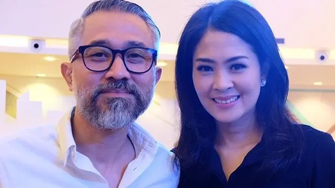 10 Tahun Menikah, Potret Lukman Sardi dan Istrinya yang Cantik dan Awet Muda