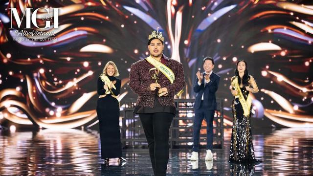 Ivan Gunawan sebagai Best National Director di Miss Grand International 2023