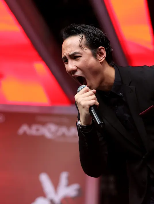 Selain menjadi presenter, Daniel Mananta terjun ke akting, bermain sinetron 'I Love U Boss' dan film 'Rumah Dara'. (Foto: Andy Masela/Bintang.com)