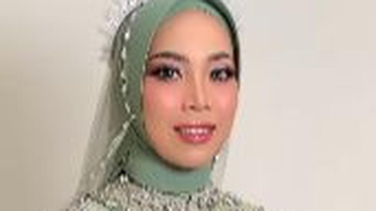 "Teteh wanita hebat. Semoga Allah beri kekuatan dan ketabahan yang tiada tara, tetep semangat teteh, banyak yang sayang sama teteh," demikian dikutip dari keterangan video.