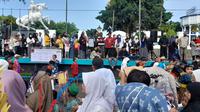 Ribuan pelajar dari tingkat Taman Kanak-kanak hingga SMP sambut datangnya bulan Ramadan dengan pawai Targhib Ramadan pada Selasa (21/3/2023). Setidaknya ada 3.000 siswa SMP, 600 siswa SD, dan 600 siswa TK.