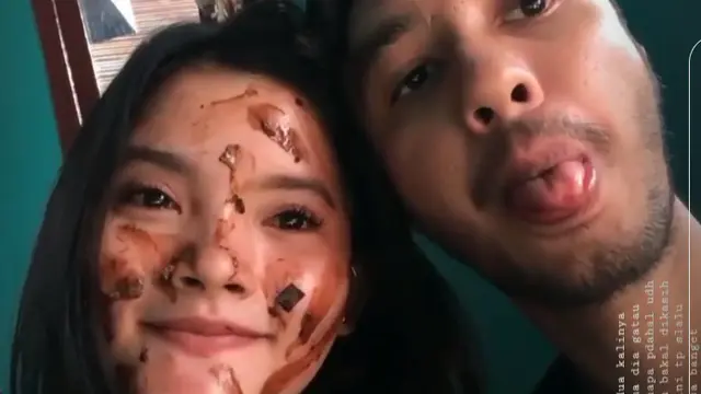 Ingat Somat 'Eneng dan Kaos Kaki Ajaib'? Ini 6 Potret Terbarunya Bareng Kekasih