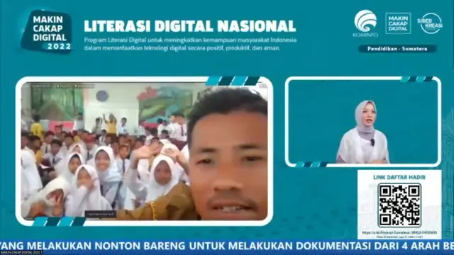 Influencer Nadya Putri Salsabila dalam webinar Literasi Digital Nasional sektor pendidikan Sumatra, yang digelar Kementerian Komunikasi dan Informatika RI dan Gerakan Nasional Literasi Digital (GNLD) Siberkreasi. (Foto: Dok. Kementerian Kominfo RI)