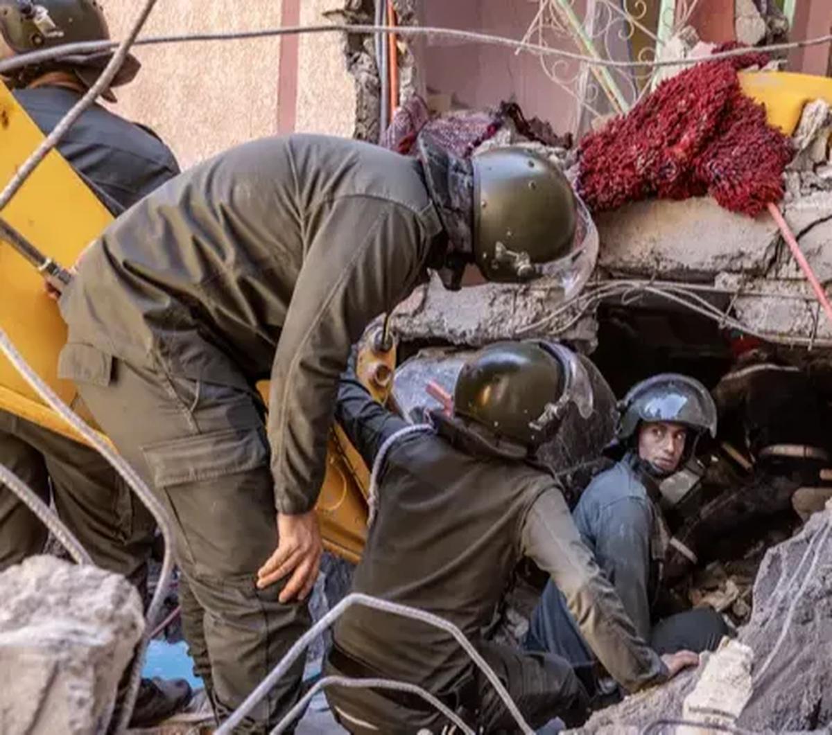 Bupati Maros bersama rombongan mengaku merasa guncangan gempa sangat keras. Sebab hotel tempat Bupati Maros dan rombongan menginap berada di titik gempa yakni di Kota Marrakesh.<br>