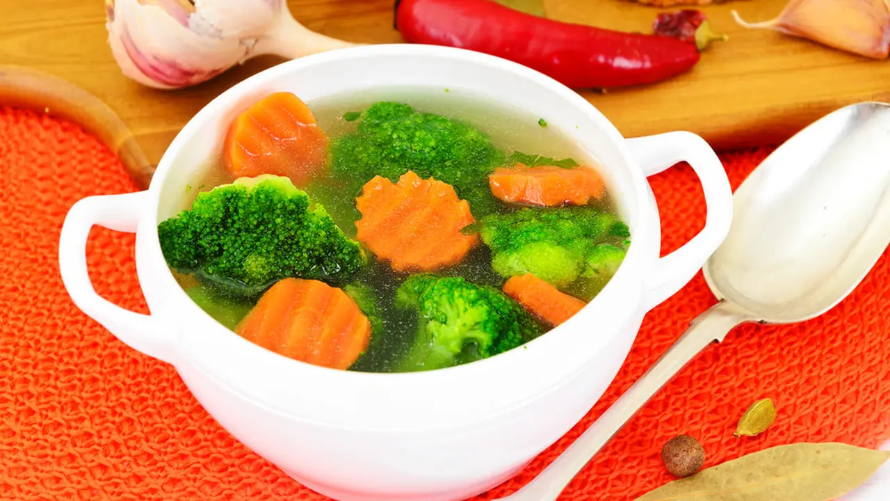 sayur bening brokoli wortel