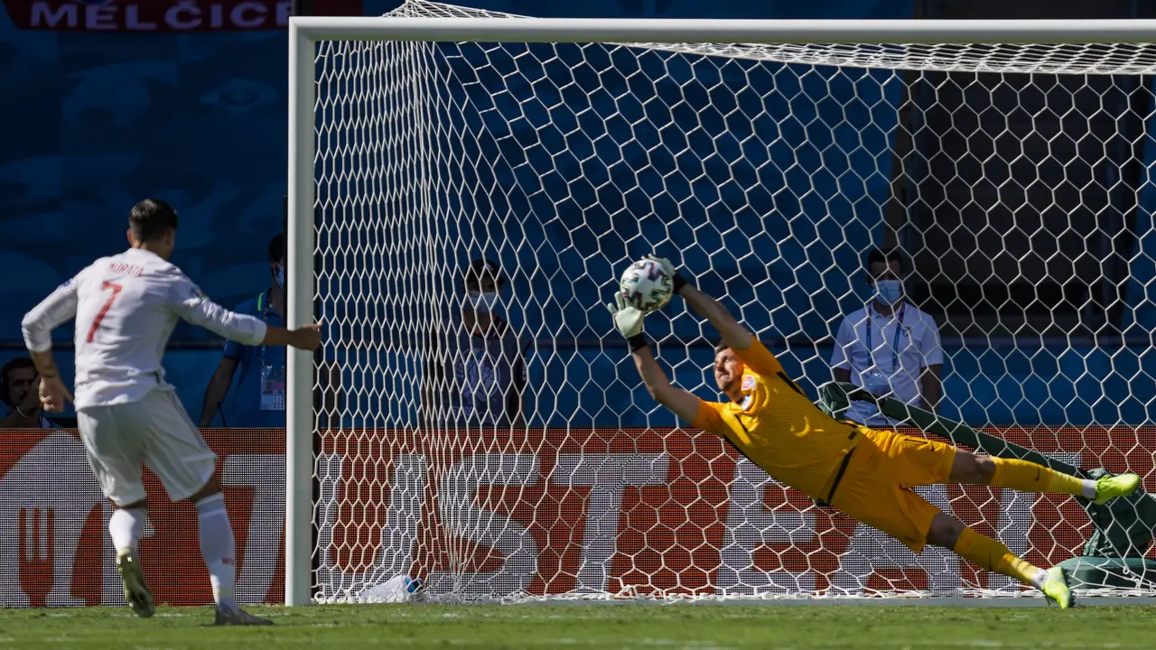 Foto Piala Eropa: Spanyol Lolos ke 16 Besar Euro 2020 usai Pesta Gol ke gawang Slovakia
