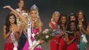 Olivia Jordan dari Oklahoma usai dinobatkan sebagai Miss USA 2015 setelah memenangkan kontes kecantikan tersebut di Baton Rouge, Louisiana, Minggu (12/7/2015). (REUTERS/Adrees Latif)