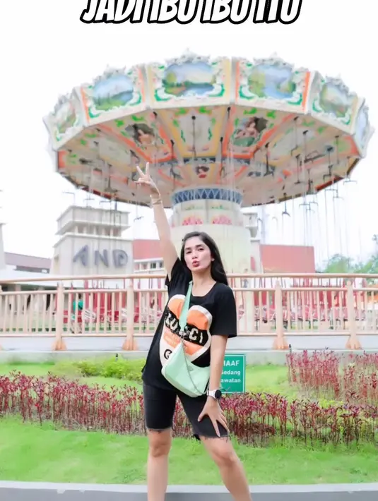 [Instagram/ussypratama]