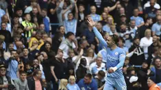 Gelandang Manchester City, Jack Grealish berselebrasi usai mencetak gol ke gawang Norwich City pada pertandingan pekan kedua Liga Inggris di stadion Etihad di Manchester, Inggris, Sabtu (21/8/2021). Jack Grealish mencetak gol debut untuk Manchester City ke gawang Norwich City. (AP Photo/Rui Vieira)