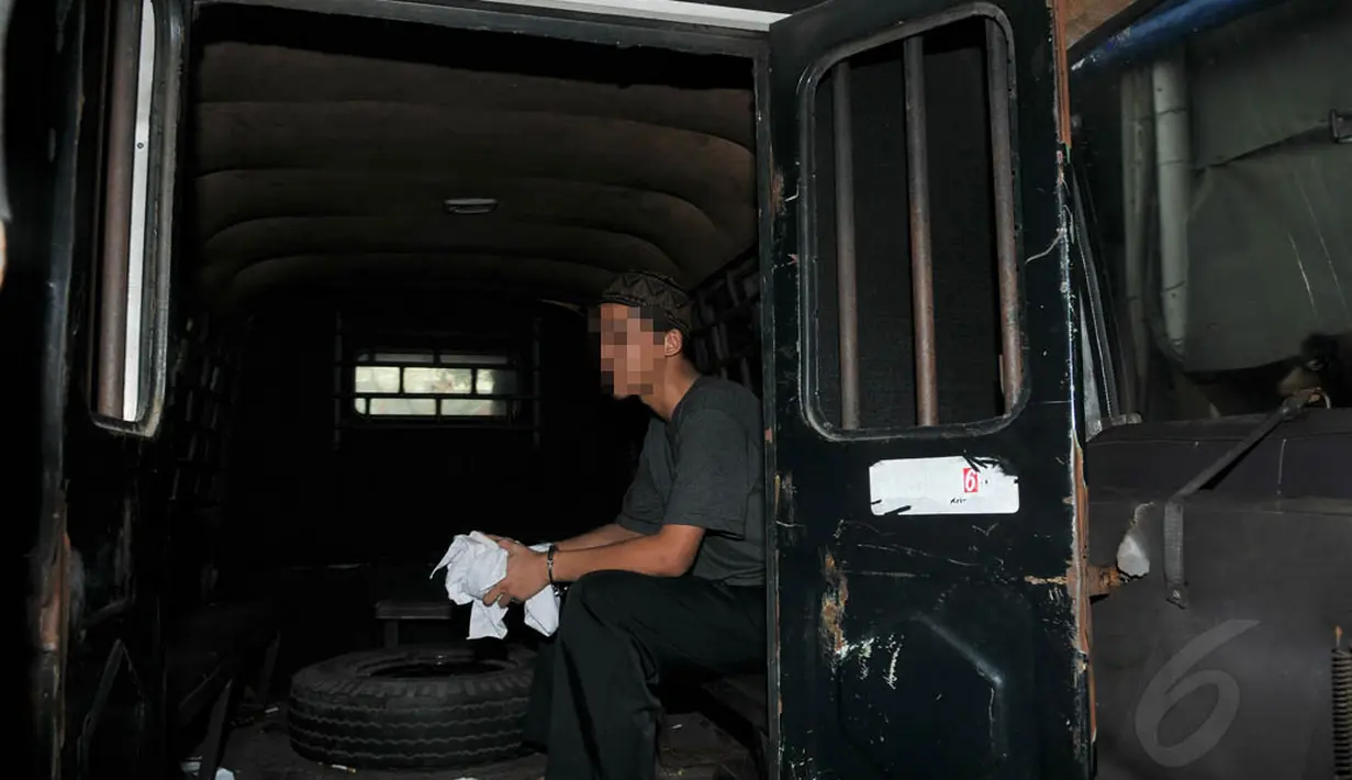 Tersangka pelecehan seksual (Liputan6.com/Johan Tallo)