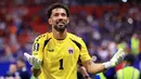 Vozinha mengungkapkan alasannya menangis setelah pertandingan karena ibunya tak mampu melihatnya secara langsung setelah terganjal visa dan biaya yang mahal. (AFP/Getty Images/Buda Mendes)