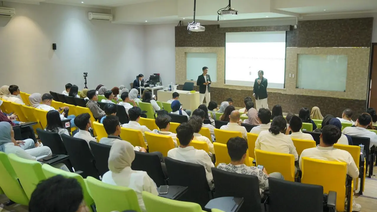 Sekolah Bisnis IPB menjadi tuan rumah seminar bertajuk Disruptive Financial yang diselenggarakan oleh Salira Club bekerja sama dengan BEM Sekolah Bisnis IPB pada Minggu 6 Oktober 2024.