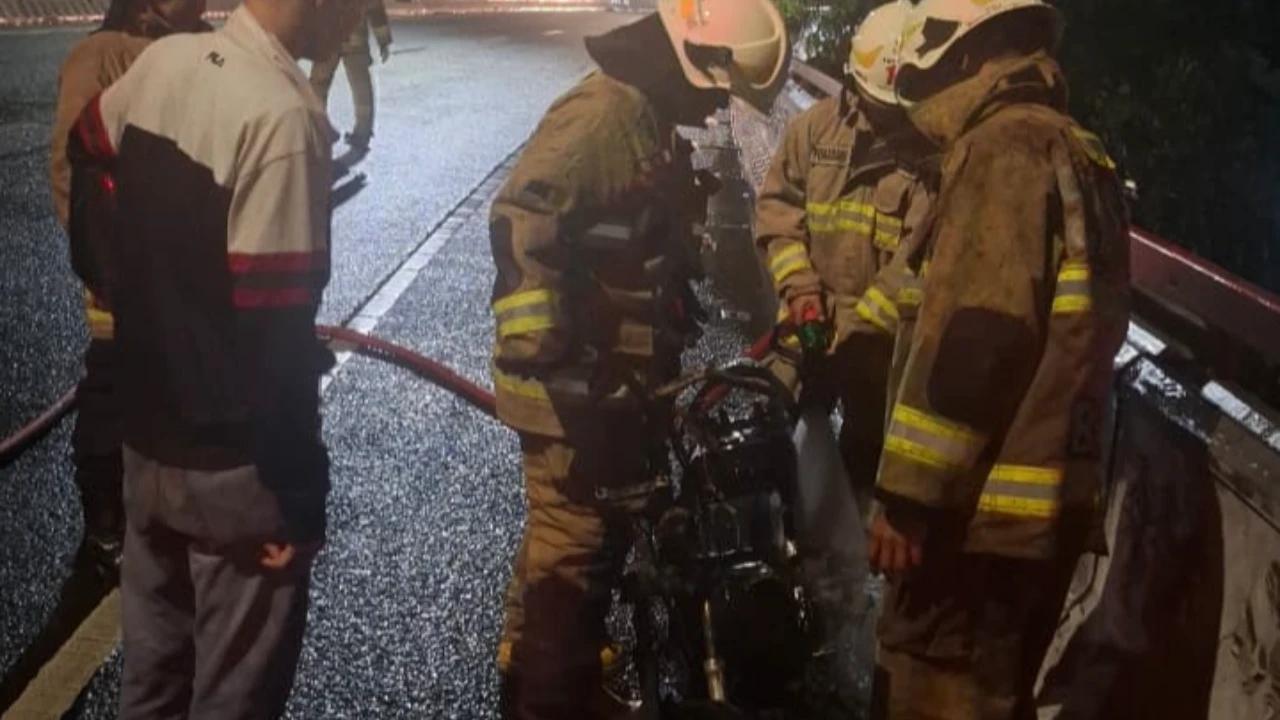 Mendadak, Motor Terbakar di Flyover Pasupati Bandung