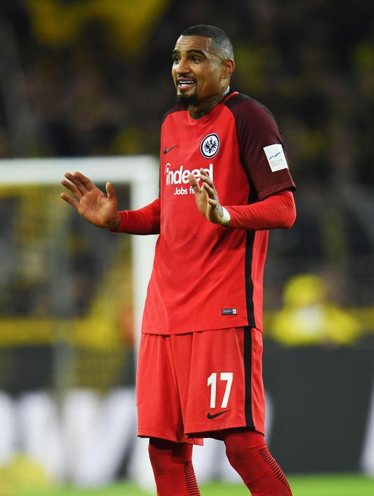 3. Kevin Prince Boateng - Tampil apik dan membawa AC Milan juara Serie A melambungkan nama pemain Ghana tersebut. Kelincahan dan kebugaran Boateng sangat dibutuhkan skuad Milan kala itu. (AFP/Patrik Stollarz)