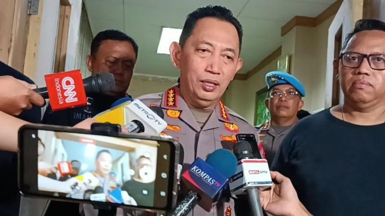 Kapolri Minta Maaf Langsung ke Keluarga Ojol Tewas Tertabrak Rantis Brimob, 7 Anggota Diperiksa!
