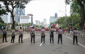 Massa Demo Dukung MBG Mulai Padati Jalan Merdeka Selatan