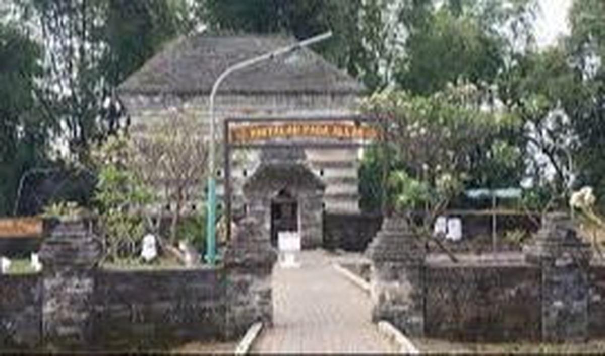 Makam Leran