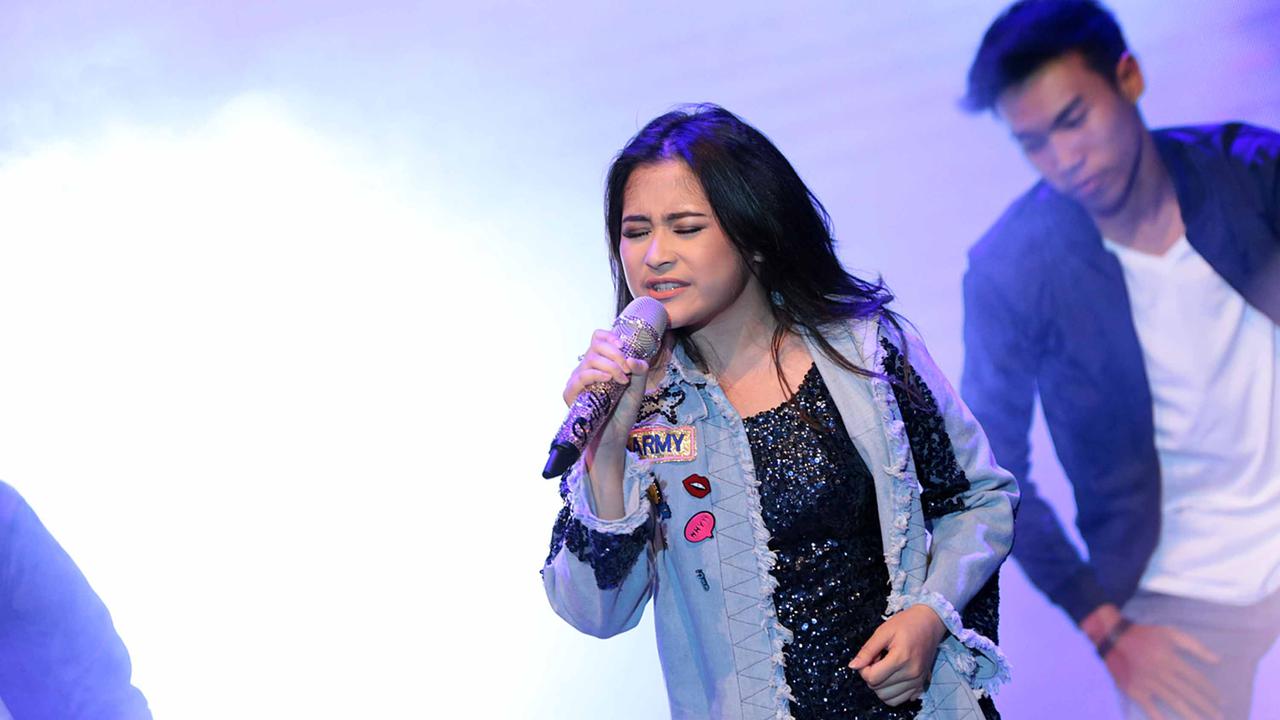 [Bintang] Prilly Latuconsina