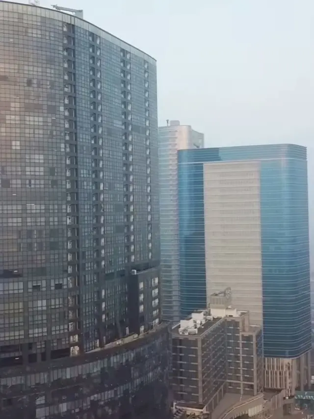 Tunjungan Plaza Terbakar