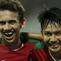 Gelandang Indonesia U-19, Witan Sulaeman bersama Egy Maulana, melakukan selebrasi usai mencetak gol ke gawang Thailand U-19 di Stadion Wibawa Mukti, Cikarang, Minggu (8/10/2017). Indonesia menang 3-0 atas Thailand. (Bola.com/M Iqbal Ichsan)