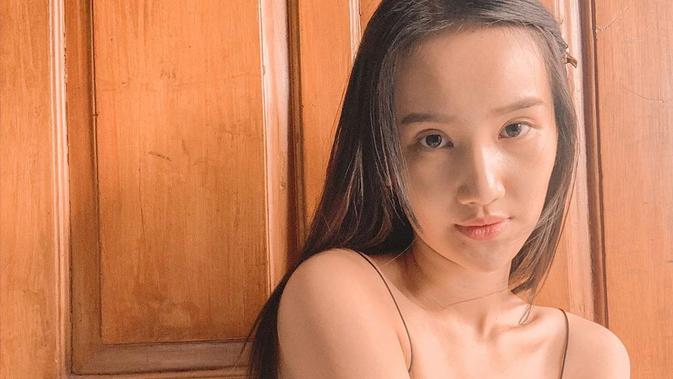 Pesona Bella Aprilia, kekasih Ivan Guanwan, saat pamer wajah tanpa makeup. (Sumber: Instagram/@bellaapriliasant)