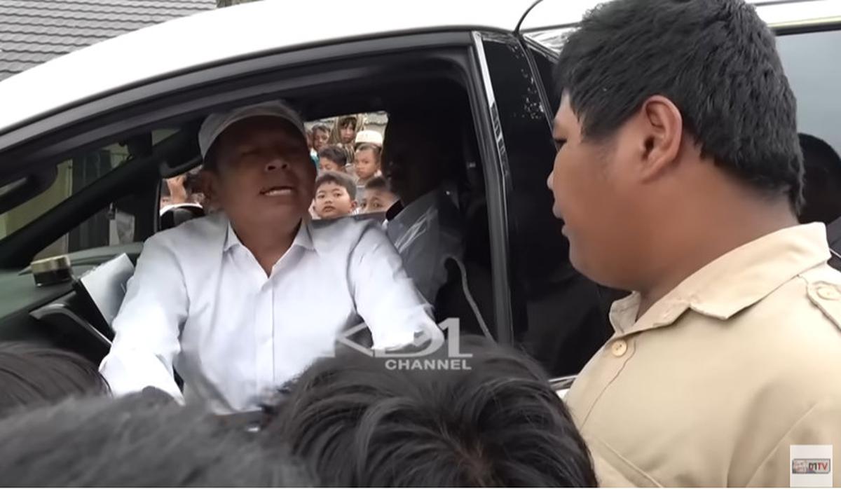 Dedi Mulyadi Dinasihati Bocah SMP