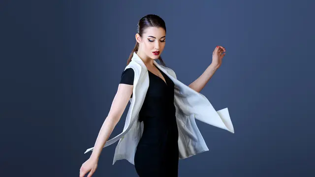 5 Inspirasi Fashion ke Kantor Ini Bisa Jadi Pilihan Buat yang Malas Ribet