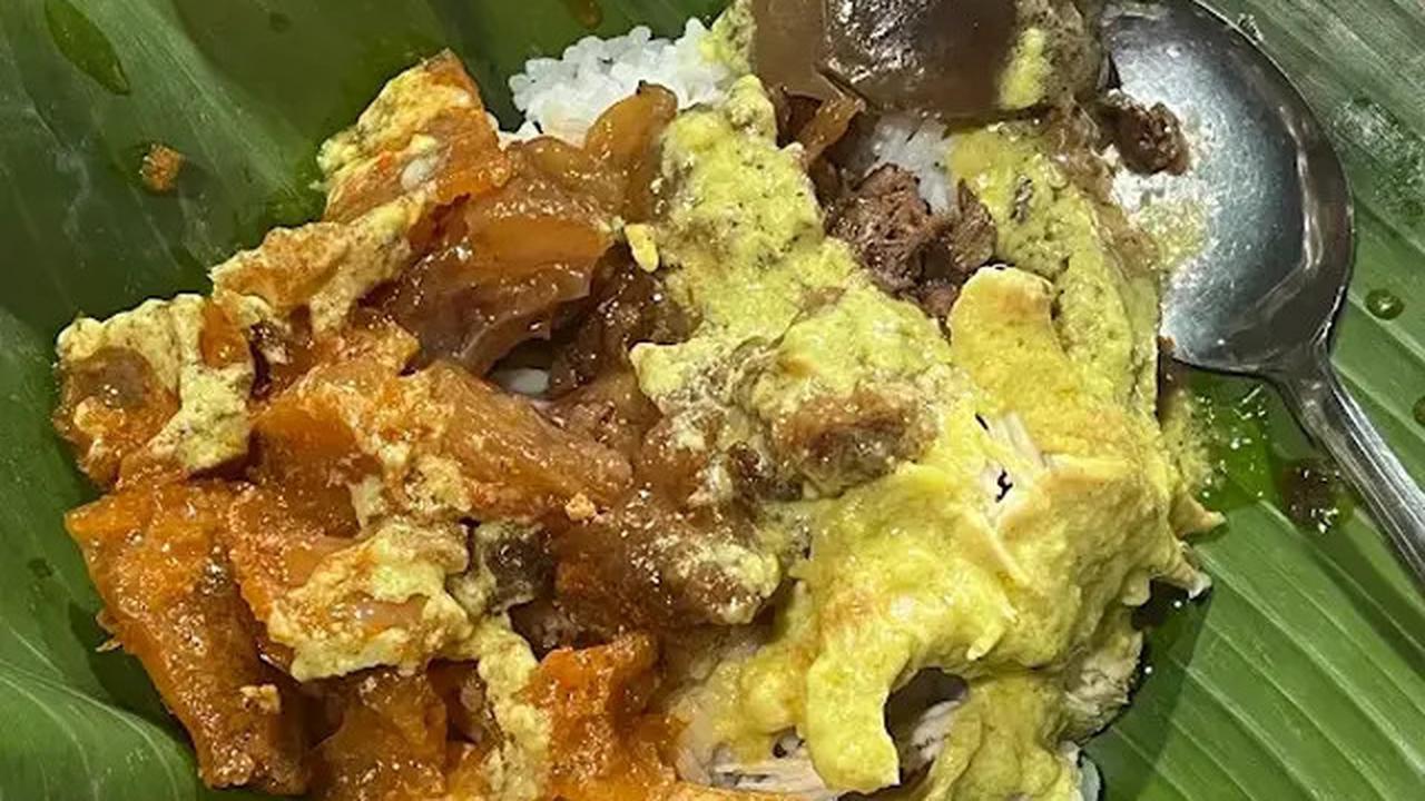 Gudeg Koyor & Ceker Bu Mar -