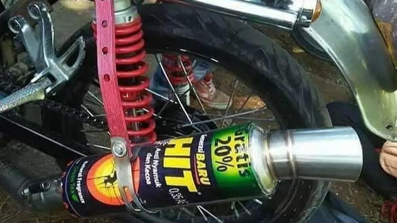 4. Kaleng obat nyamuk digunakan untuk membuat knalpot