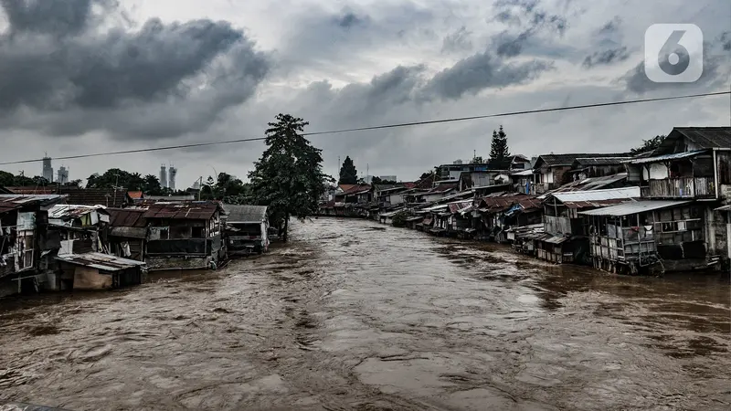 FOTO: 42 RW di Jakarta Terendam Banjir