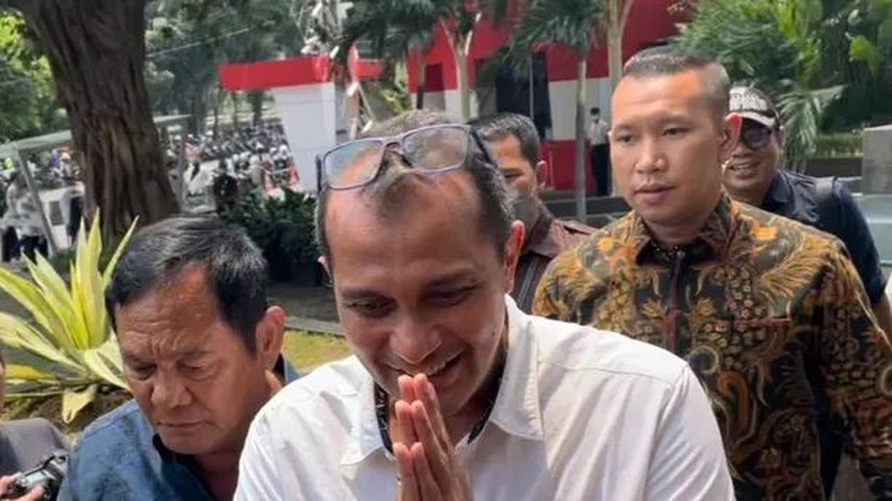 Selain kepada hakim, pihaknya juga menyerahkan surat serupa kepada KPK selaku pihak termohon.