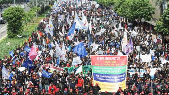 [Bintang] 7 Hal yang Gak Boleh Dilakukan Saat Ikut Demo Buruh