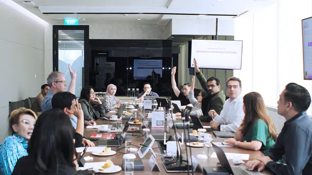 Panel juri ahli tengah menyeleksi calon-calon terpilih untuk edisi ke-9 di ajang SMARTIES™ Indonesia 2023 Awards. Acara ini diselenggarakan MMA Global Indonesia.