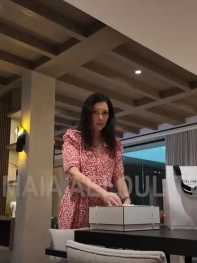 Maia Esrianty Ungkap Seserahan Mewah Al Ghazali untuk Alyssa Daguise: Perhiasan Chanel sampai Lingerie Victoriaa’s Secret