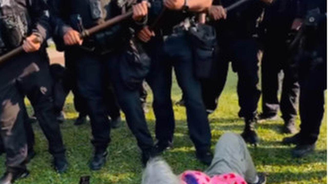 Aksi Kejam Polisi Amerika