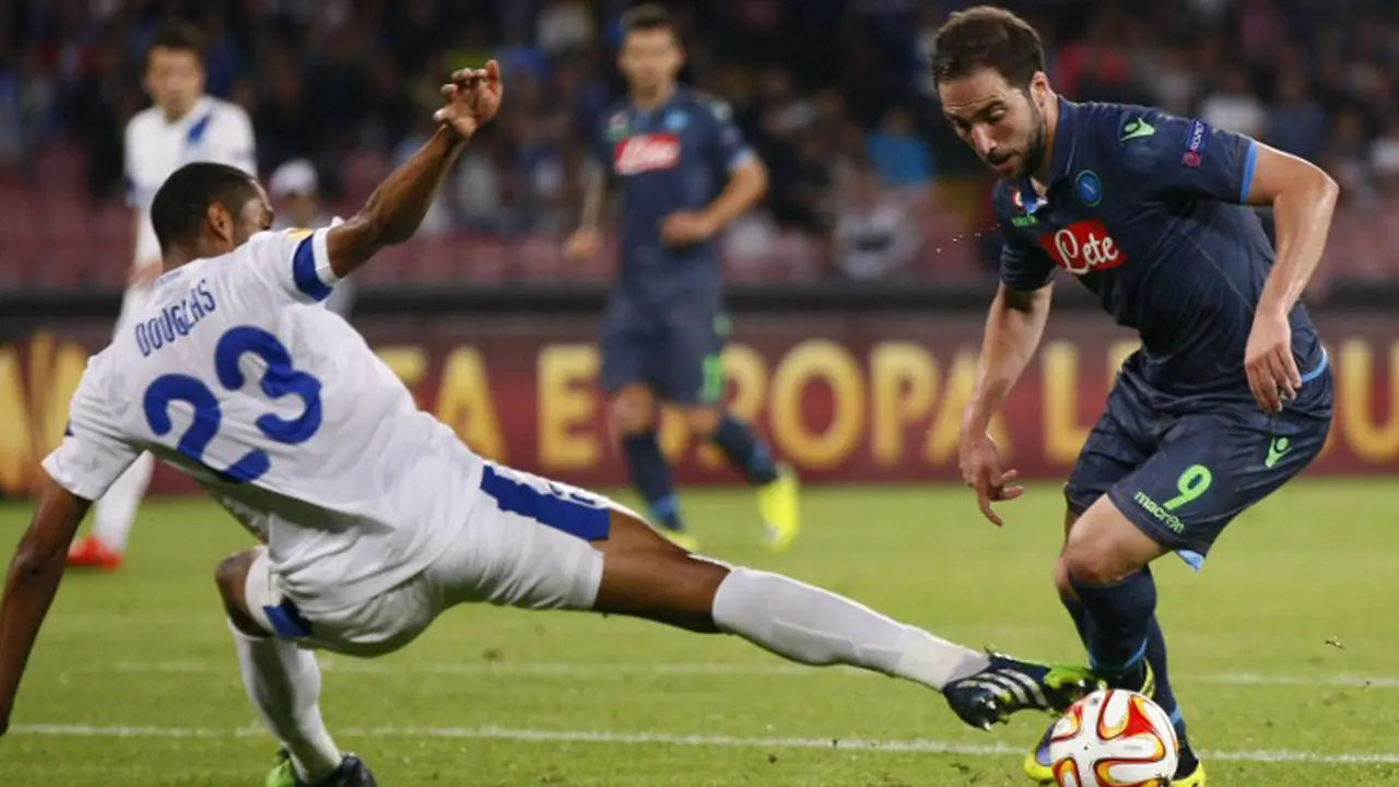 Dnipro Dnipropetrovsk Tahan Imbang Napoli di San Paolo