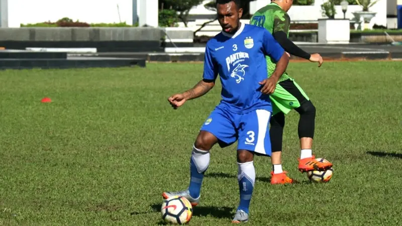 Patrich Wanggai masih jalani seleksi bersama Persib Bandung (Foto: Kukuh Saokani/Liputan6.com)