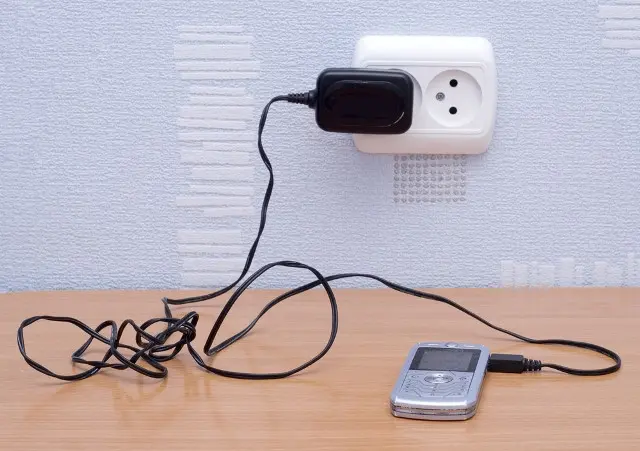 Charge baterai dengan waktu dan cara yang tepat