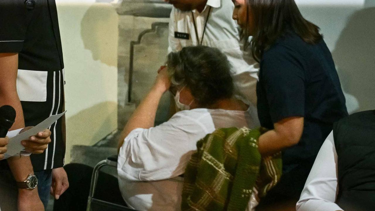 FOTO: Indonesia Kembalikan Nenek Terpdana Mati  Pembawa Kokain ke Inggris