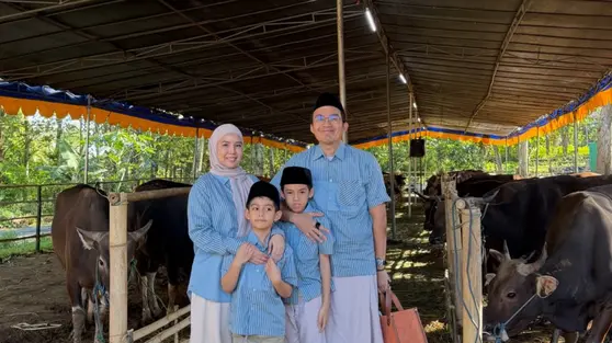 Tya Ariestya Sengaja Tak Beri Anak Smartphone, Pilih HP Jadul