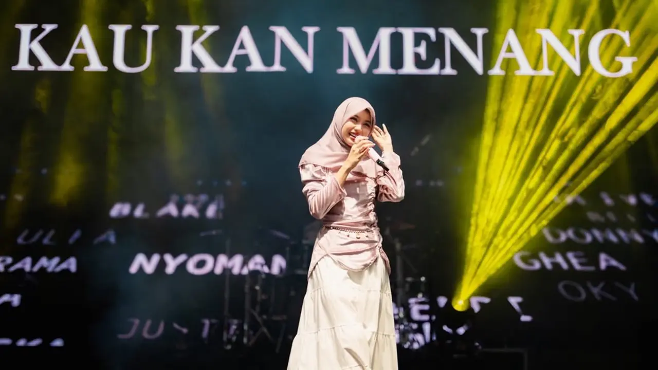 5 Gaya Outfit Hijab Ghea Indrawari saat Manggung, Bikin Pangling