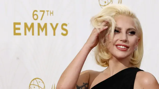 Pengakuan mengejutkan hadir dari diva dunia, Lady Gaga. Lady mengaku jika ia sebenarnya tidak bahagia dengan karier dan popularitasnya. 
