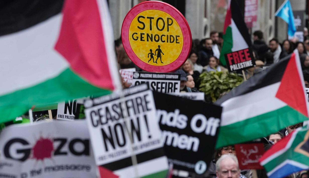 Jumlah korban tewas akibat genosida Israel di Gaza diperkirakan melebihi 27 ribu orang. (AP Photo/Kin Cheung)