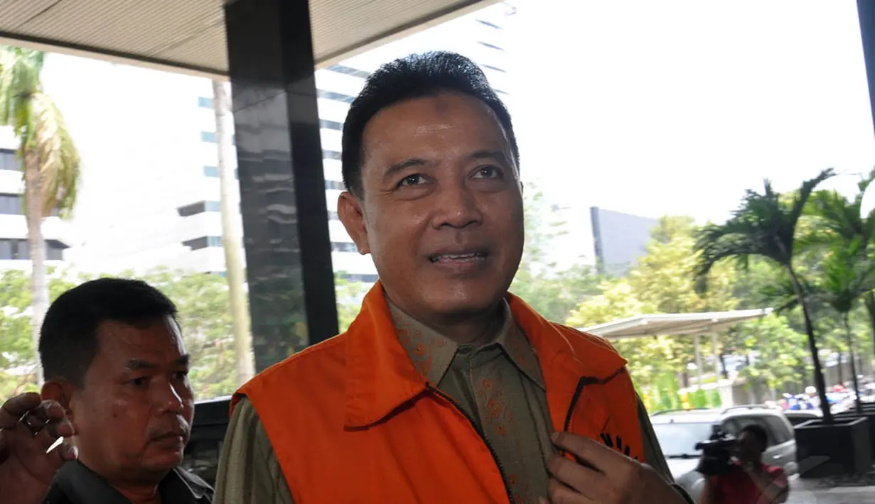 Sebelumnya, KPK menetapkan Bupati Karawang Ade Swara dan istrinya, Nurlatifah yang merupakan anggota DPRD Karawang Fraksi Partai Gerindra sebagai tersangka kasus dugaan suap dengan pemerasan terhadap PT Tatar Kerta Bumi. (Liputan6.com/Miftahul Hayat)