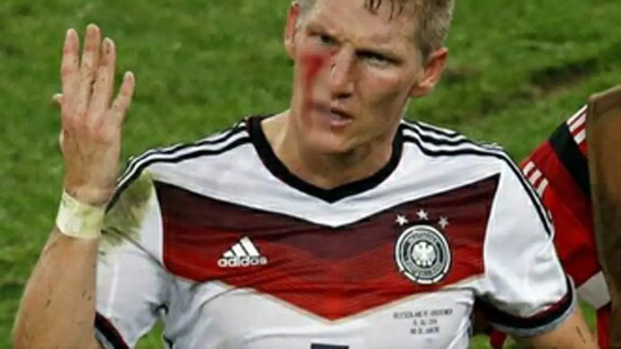Tragedi Pemain Jerman Bastian Schweinsteiger Berdarah